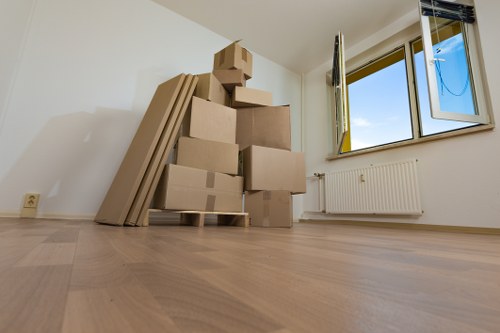 Careful fragile item packing service in Footscray