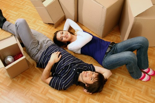 Local Footscray packing support for apartment and office moves